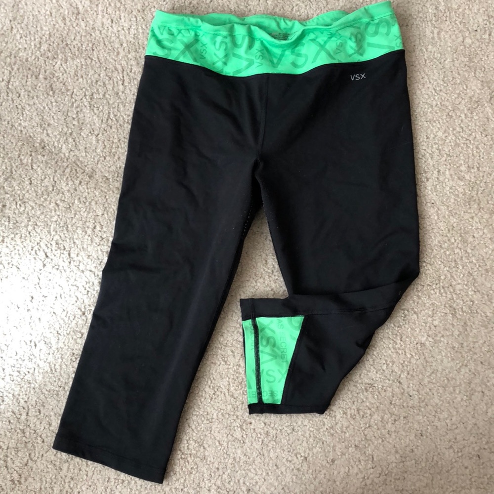 Victoria’s Secret SPORT Capri length leggings